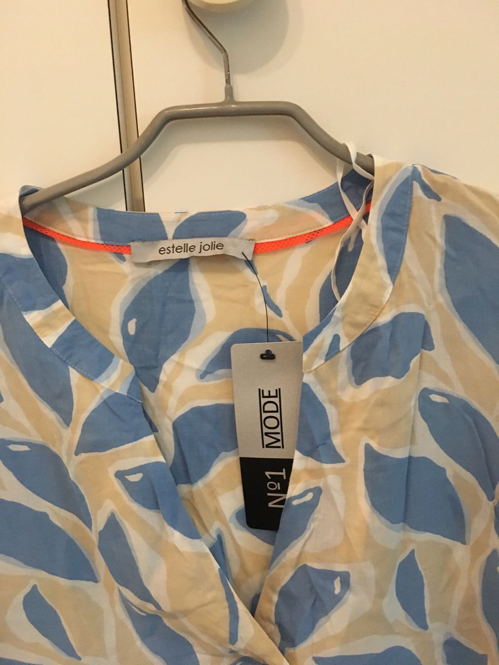 Camicette: Neue Bluse mit etickete 38 und 42 grosse – Nuovo e nell'imballaggio originale da Lausen venduto da tiguan07 1