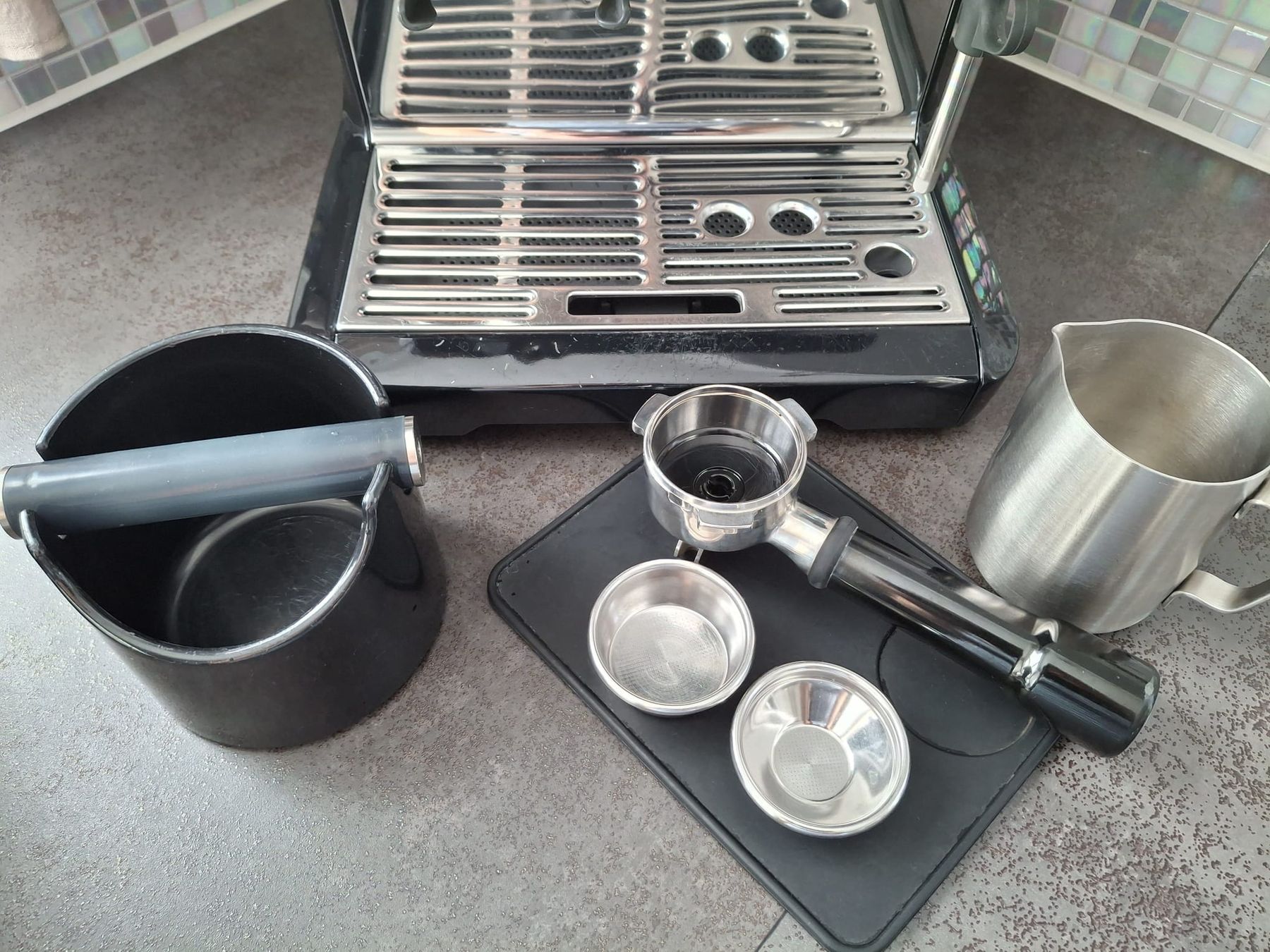 Solis Kaffeemaschinen & Espressomaschinen: Solis Grind & Infuse mit integriertem Mahlwerk – Gebraucht aus Schnottwil von jb_39 2