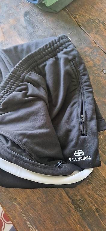 Pantaloni: Pantaloni tuta BALENCIAGA  – Usato da Gentilino venduto da pet_p7fg 1