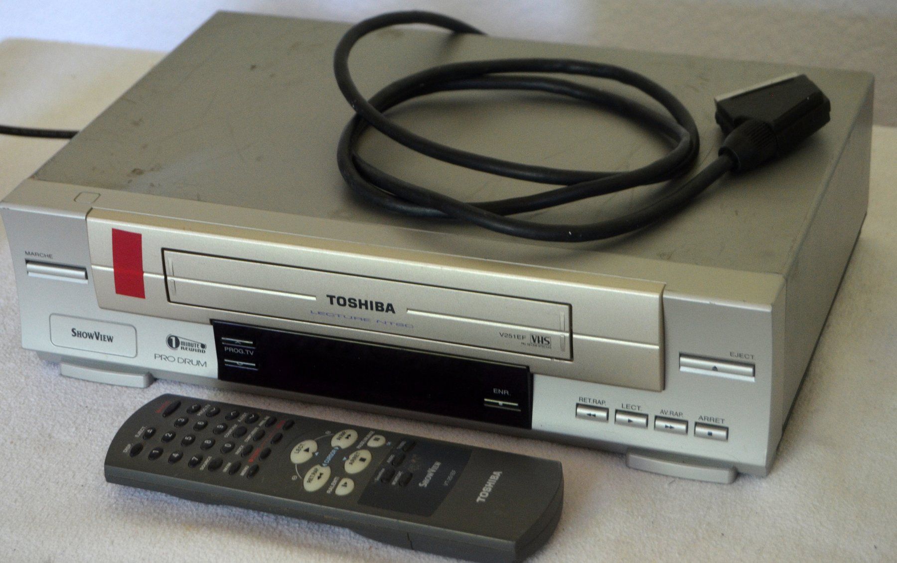 Toshiba Registratori: Toshiba V-251EF Videorecorder / magnétoscope VHS – Usato da Collonges venduto da arashee 1