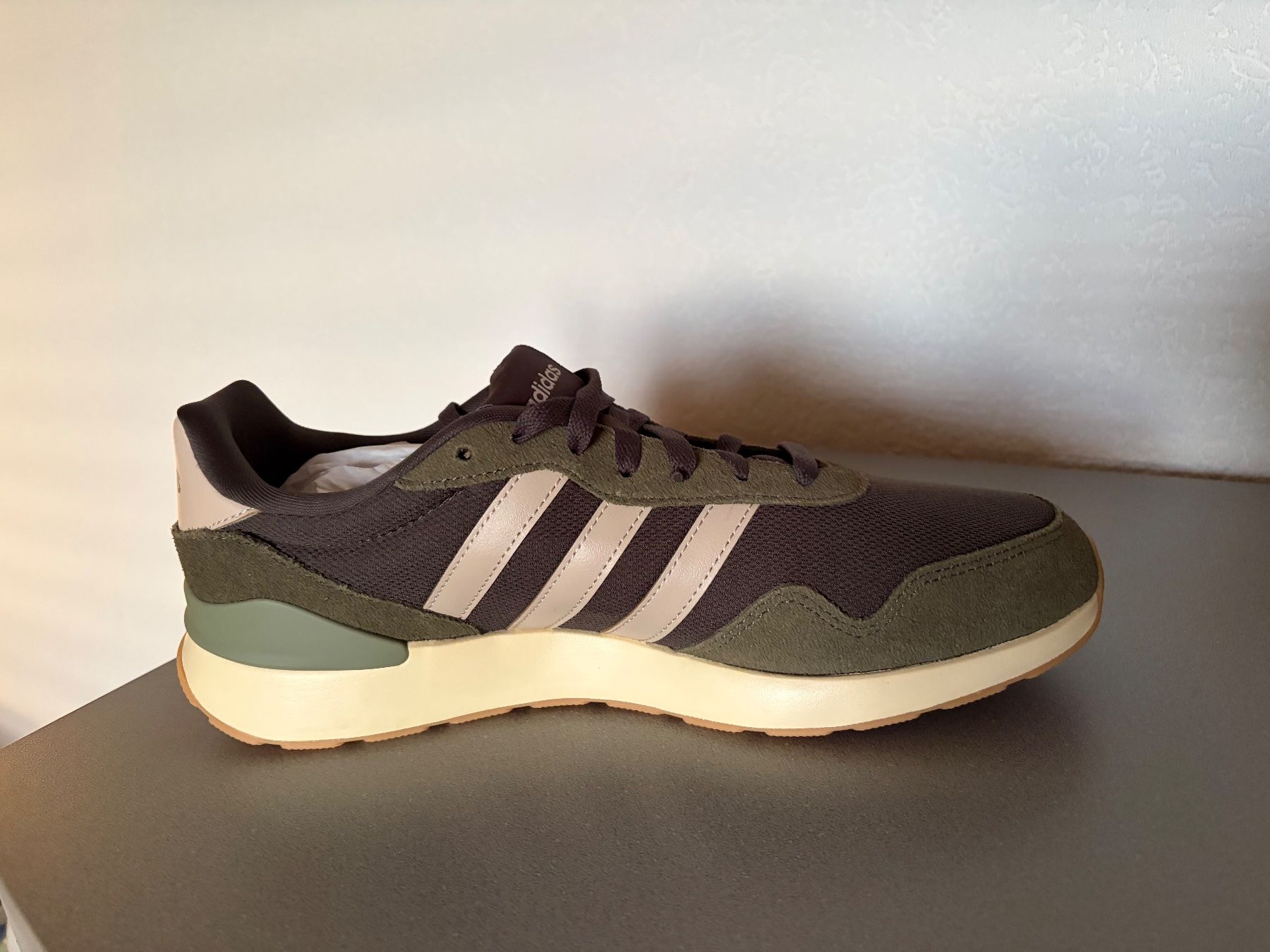 Adidas Scarpe da uomo: Basket neuve Adidas vert olive et brun – Nuovo (secondo la descrizione) da Marin-Epagnier venduto da Nelinda 4