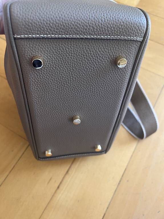 Borse da donna: Ledertasche Tuscan's Firenze mit Pegasus-Anhänger – Usato da Schaffhausen venduto da blu_69kx 4