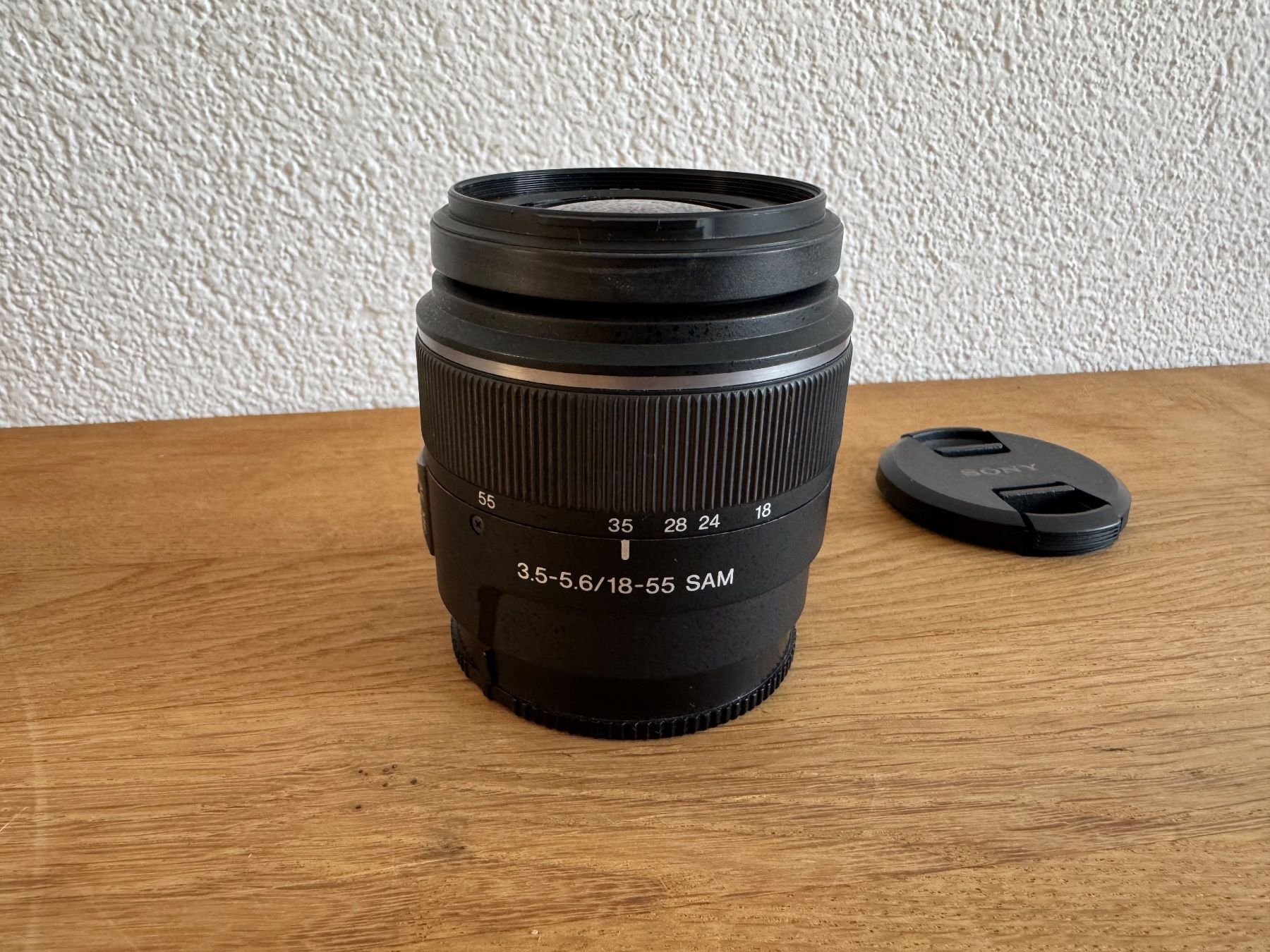 Sony Obiettivi: Sony DT 3.5-5.6/18-55 SAM Objektiv – Usato da Frauenfeld venduto da lona05 3