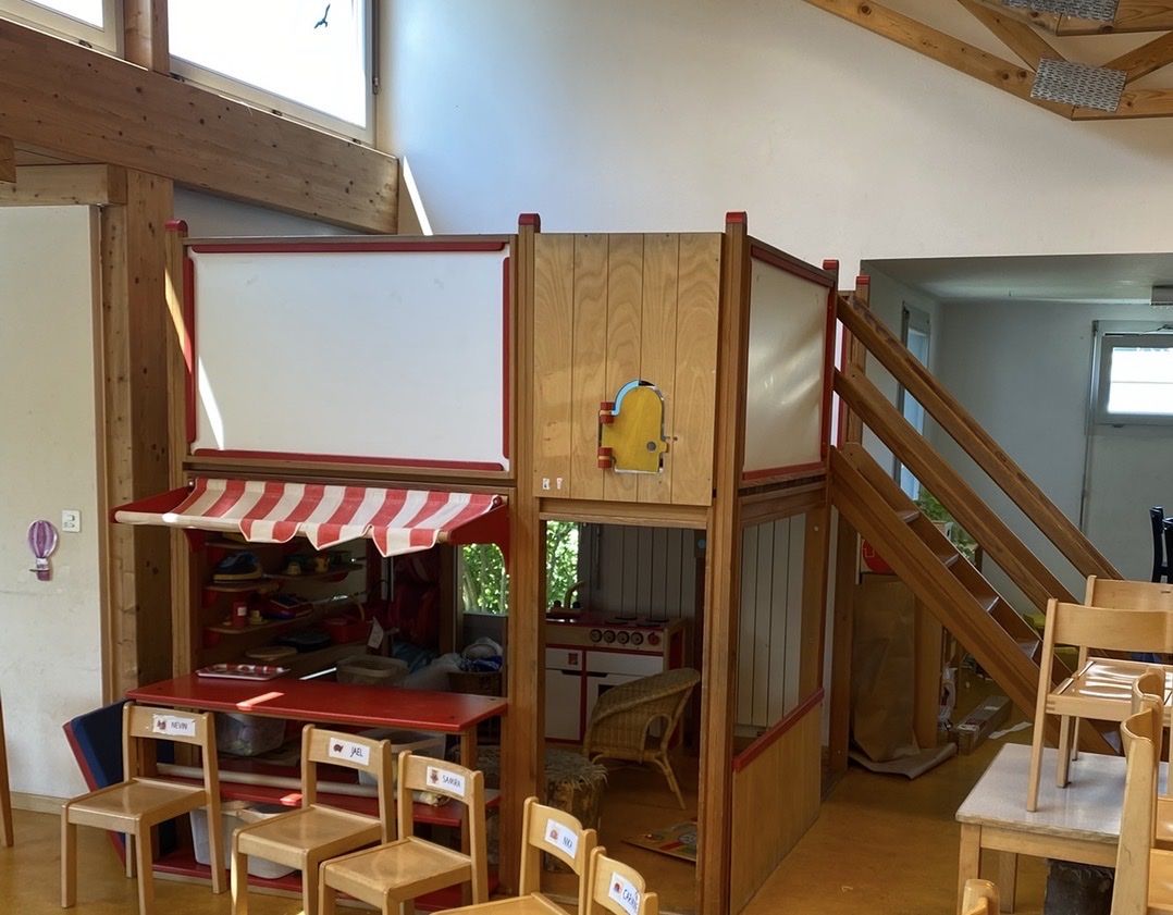 Giocattoli: Holz-spielhaus  – Usato da Muttenz venduto da Bica3
