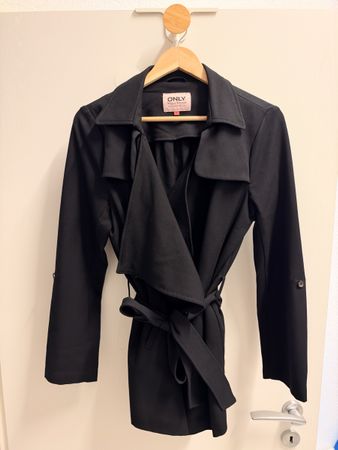 ONLY schwarzer Trenchcoat / Mantel Gr. M mit Bindegürtel