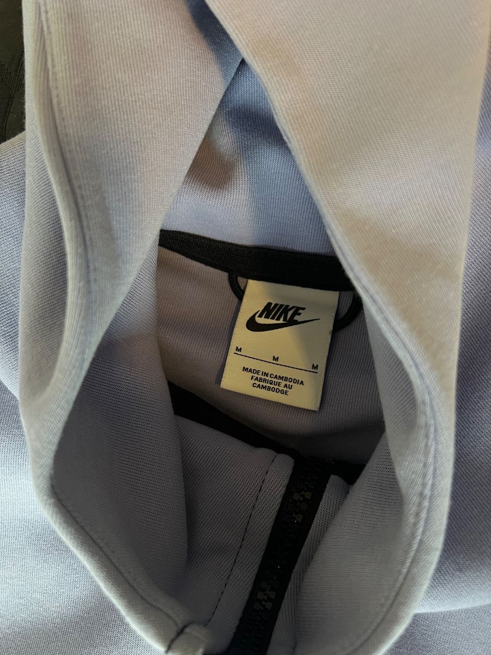 Nike Tute: Nike techfleece – Usato da Lausanne venduto da shabnam.t 2