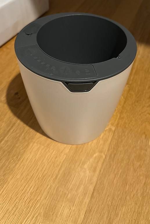 Vasi per fiori: LazyLeaf Automatischer Blumentopf – Usato da Aarau venduto da Slaxx 1
