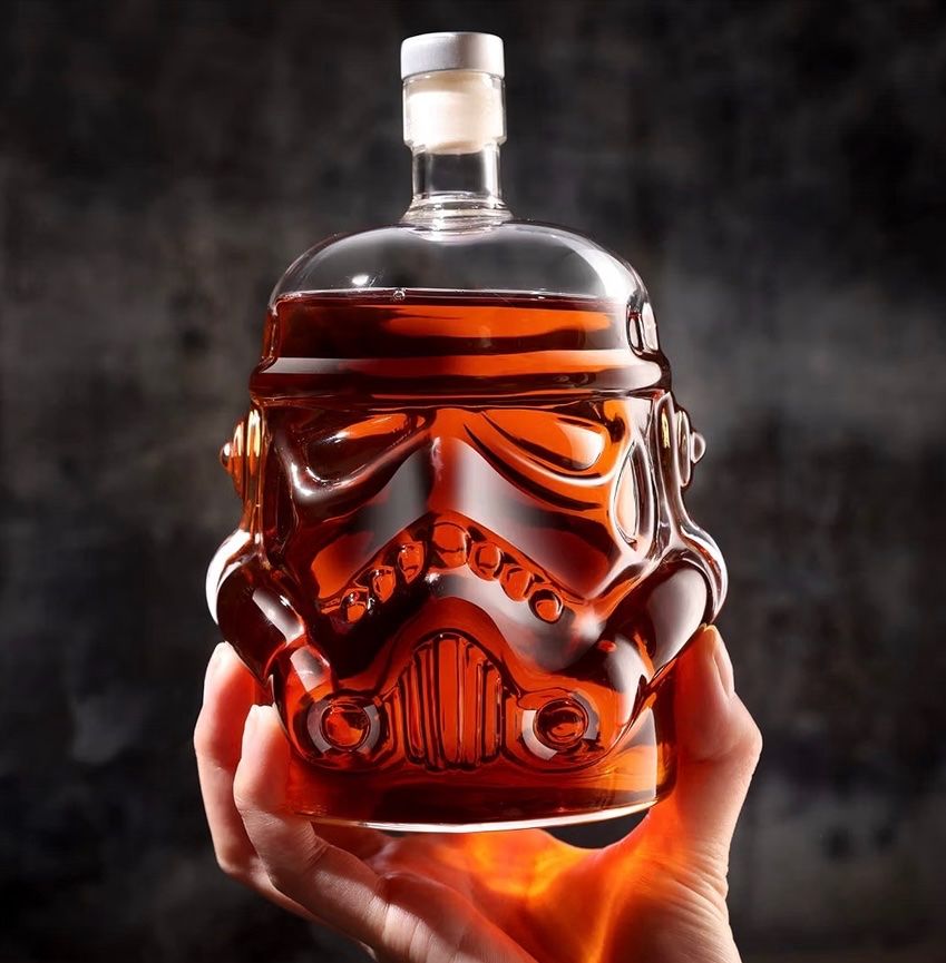 Karaffen: Whisky Karaffe & 2 Gläser Set Stormtrooper Design – Neu und originalverpackt aus Basel von Seifehuesli 4