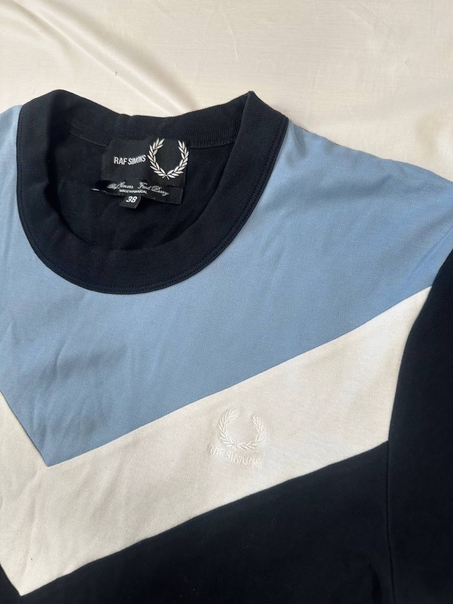 Fred Perry T-Shirts: Raf Simons X Fred Perry  – Gebraucht aus Pfäffikon ZH von Nataliia. 1