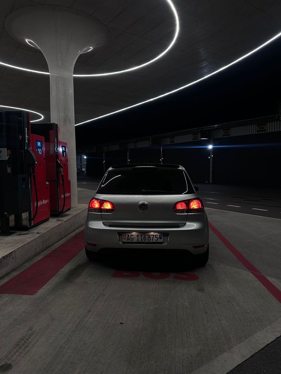 VW Automobili: VW Golf 6 Silver 1K – Usato da MUHEN venduto da ezrush_flips 6