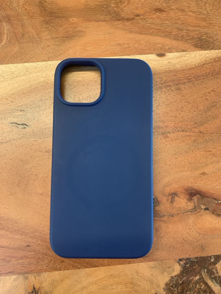 Apple Cover & Protezioni schermo: Elago Silicone Case Iphone 16 – Nuovo (secondo la descrizione) da Hombrechtikon venduto da jan_m6xf