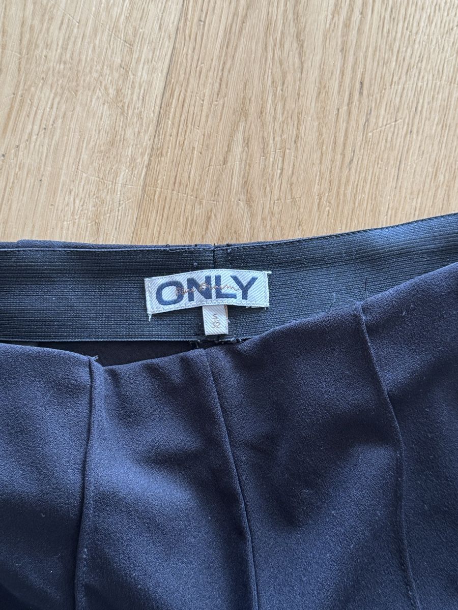 Only Pantaloni: ONLY Stoffhose, Grösse S – Usato da Zollikofen venduto da alessia.sarah 2