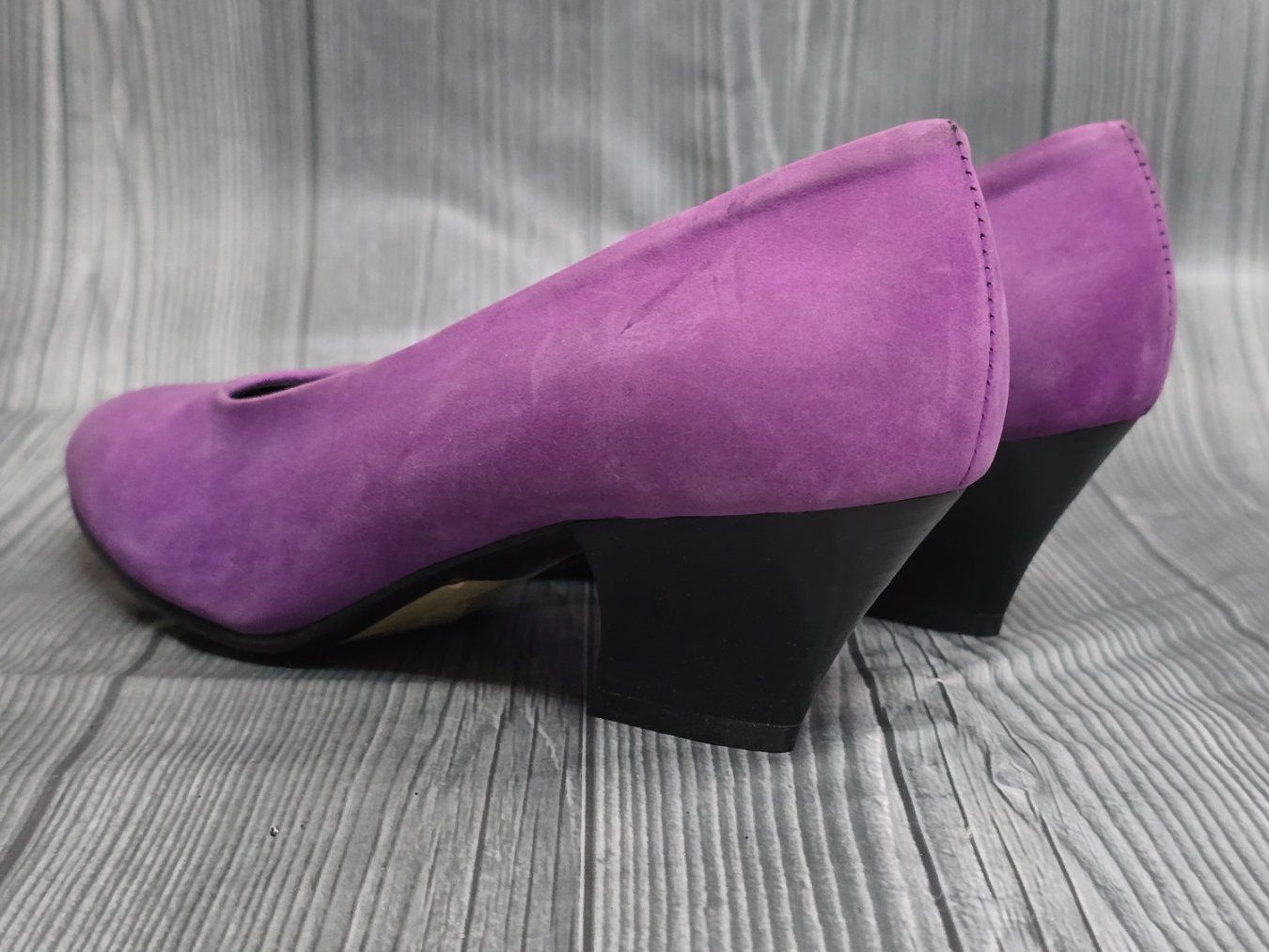 Damenschuhe: 💞 Thompson Wildleder Pumps - 37 - Violett – Gebraucht aus Thalwil von VitaMini 2