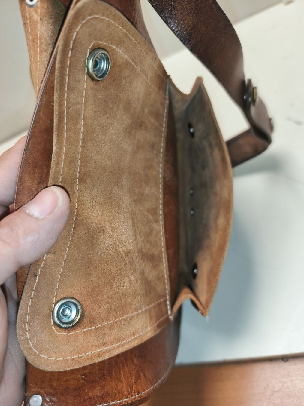 Taschen für Damen: Elegante braune Ledertasche,(em78) – Gebraucht aus Künten von Schnaepplihuus 4