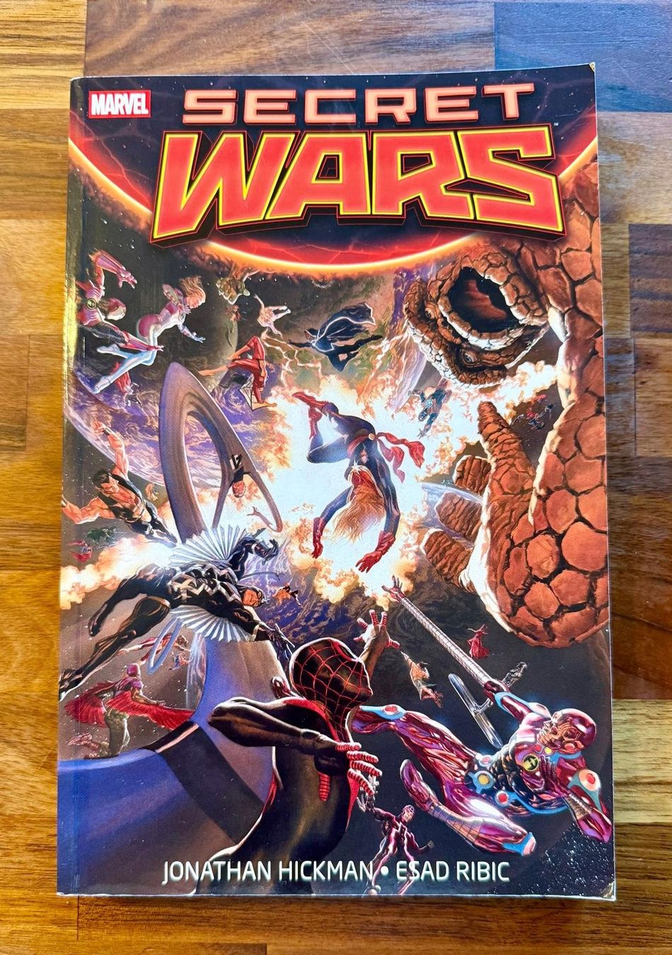 Fumetti: Marvel Secret Wars von Jonathan Hickman | Hardcover – Usato da Wagen venduto da marvel85