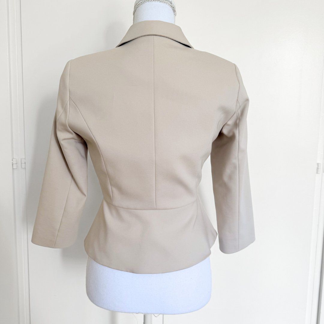 Morgan Giacche: MORGAN Veste Beige - Taille 34 - NEUF – Nuovo (secondo la descrizione) da Vevey venduto da secondlifevevey 1