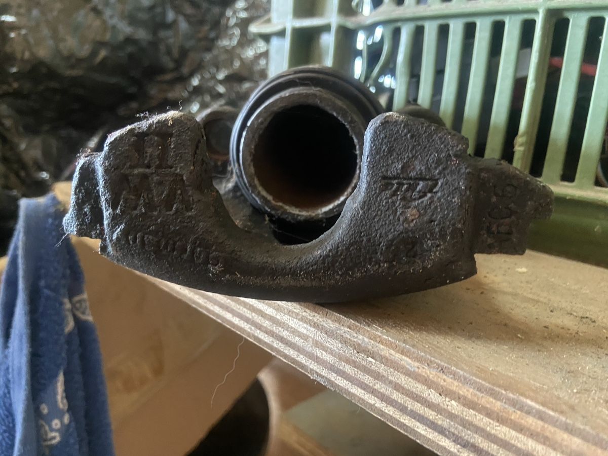 Volkswagen Tutti pezzi di ricambio auto: VW Golf 2 Bremssattel – Usato da Hettiswil venduto da Lukezero02 2