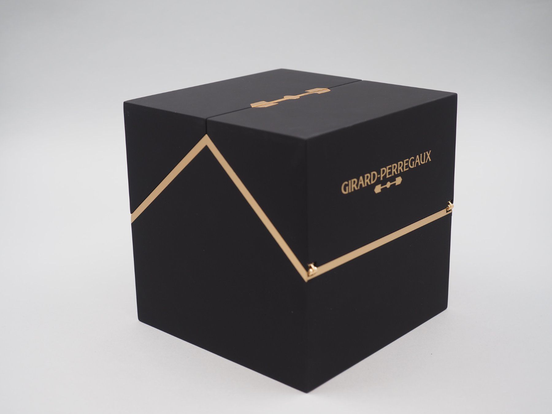 Girard-Perregaux Scatole porta orologi: GIRARD-PERREGAUX Uhrenbox (19246) – Usato da Zürich venduto da fundsachenverkauf 5