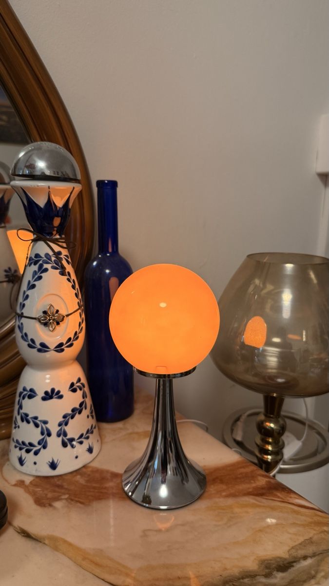 Lampes: Tischlampe Kugeldesign orange – Neuf (Voir description) à Zürich par Julia_Ch 1