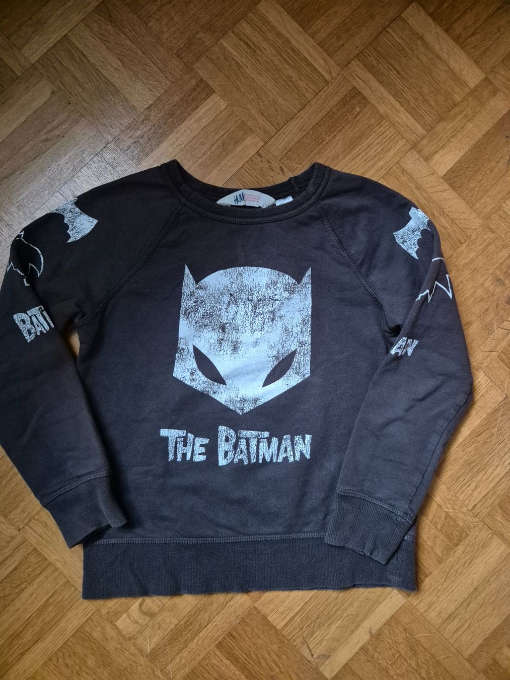 H&M Maglioni & Felpe: Pullover H&M Batman bräunlich Gr. 122/128 – Usato da Dietikon venduto da grafad
