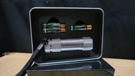 NEU Taschenlampe LED inklusive Batterien!