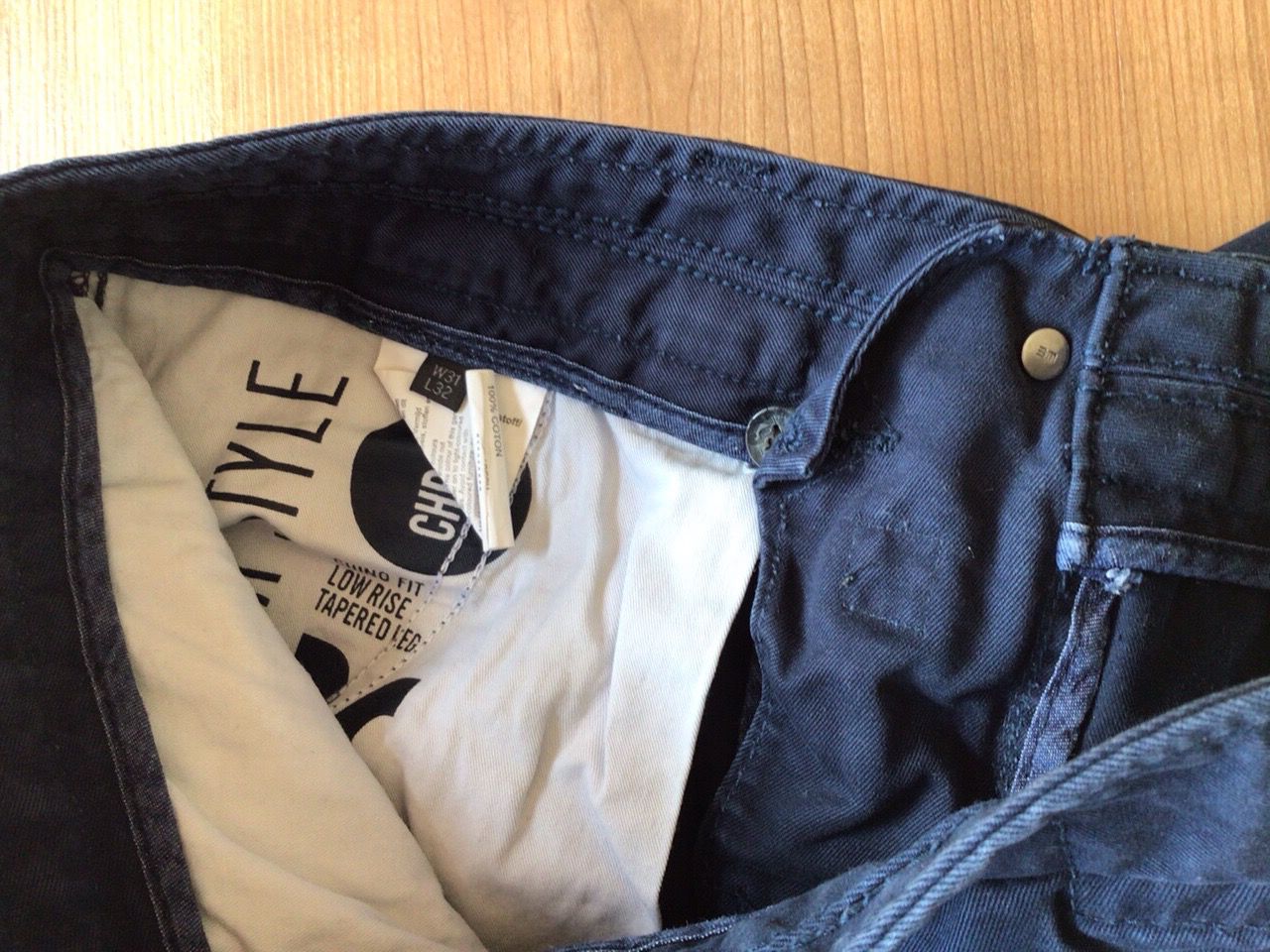 We Pantaloni: *** WE Chino Hose Gr. 31/32 – Usato da Leutwil venduto da Kiwi06 1