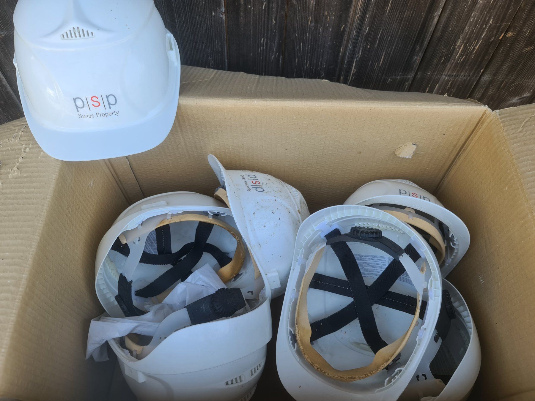 Protezione per viso e udito: Schutzhelme weiss Konvolut 7 Stk – Usato da Niederlenz venduto da DaveDasWahnsinn 1