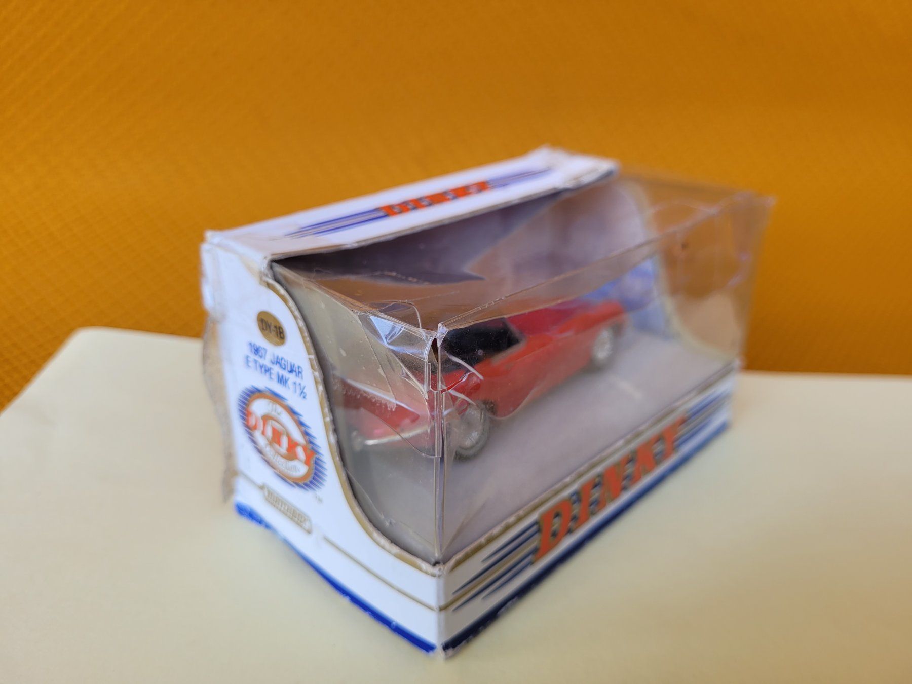 Jaguar Modellini d'auto: Jaguar Type E cabriolet ouvert, Dinky Matchbox  1:43 – Usato da Domdidier venduto da Bimbo57 2