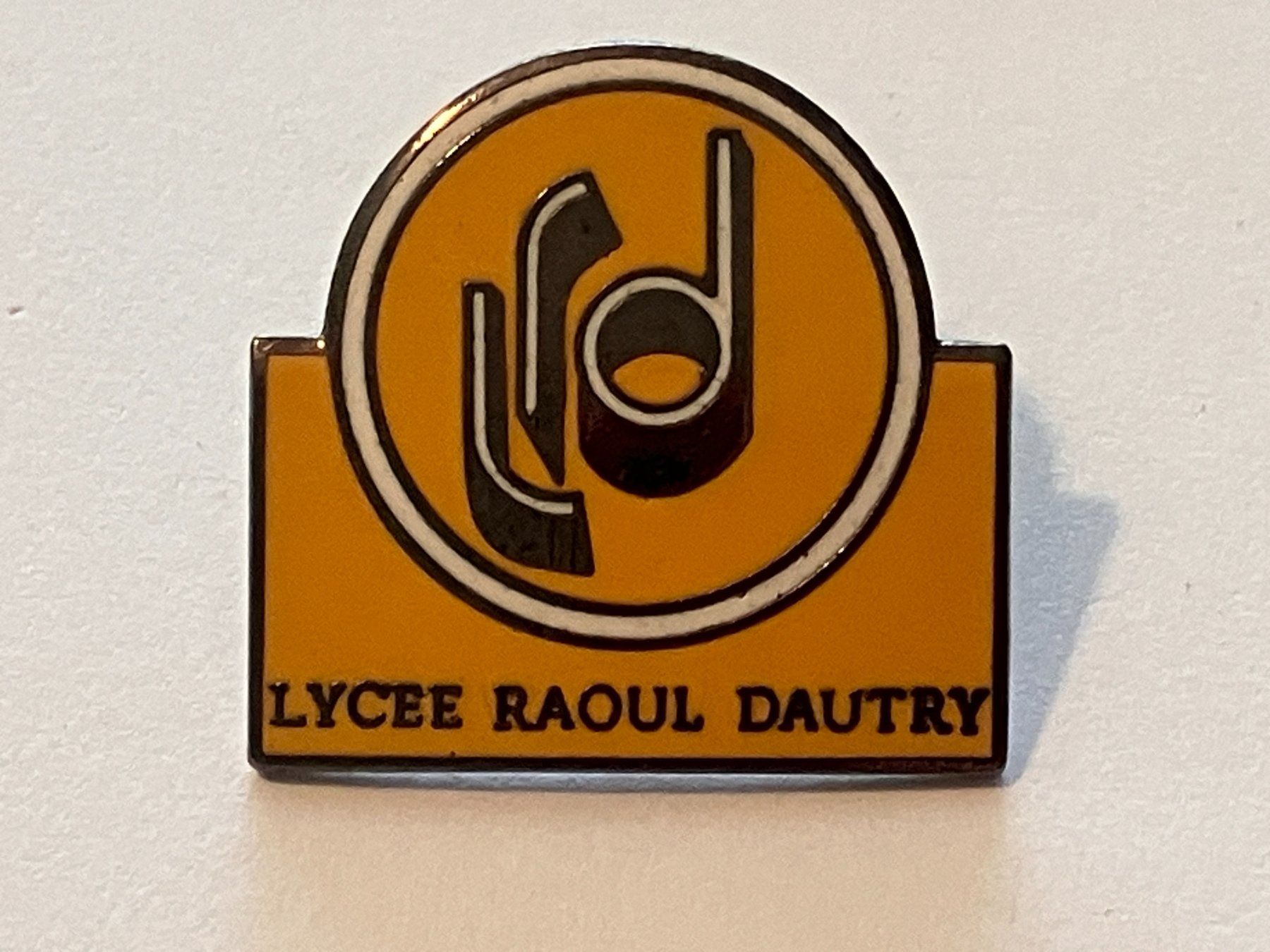 Placchette & Badge: 1 Pin Lycee Raoul Dautry – Usato da Basel venduto da djwwpp