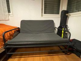 Canapé-lit IKEA HAMMARN 2 places – propre et fonctionnel