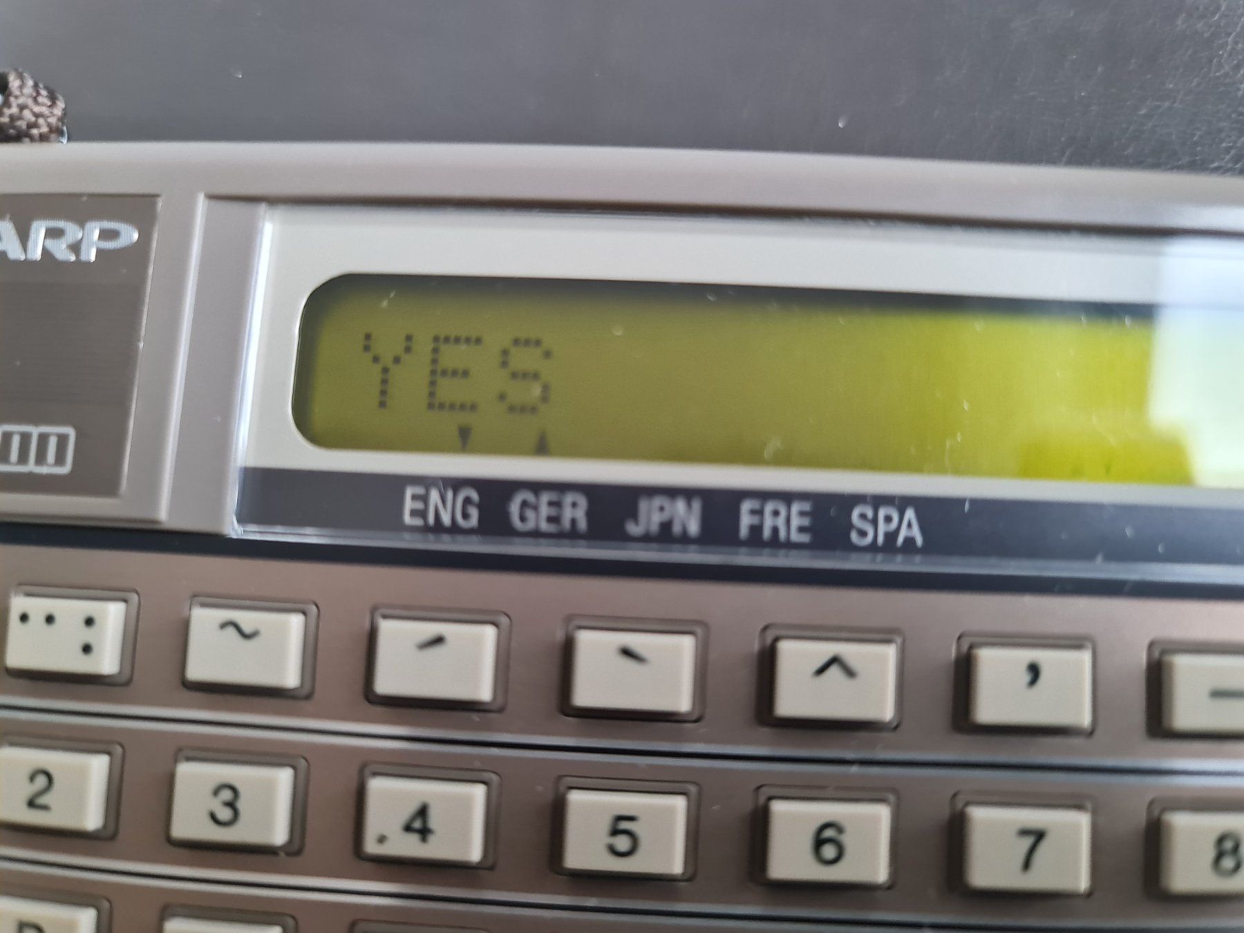 PC: Sharp IQ 3100 Electronic Translator 1980er Vintage Computer – Usato da Obfelden venduto da ZinggHandel 9