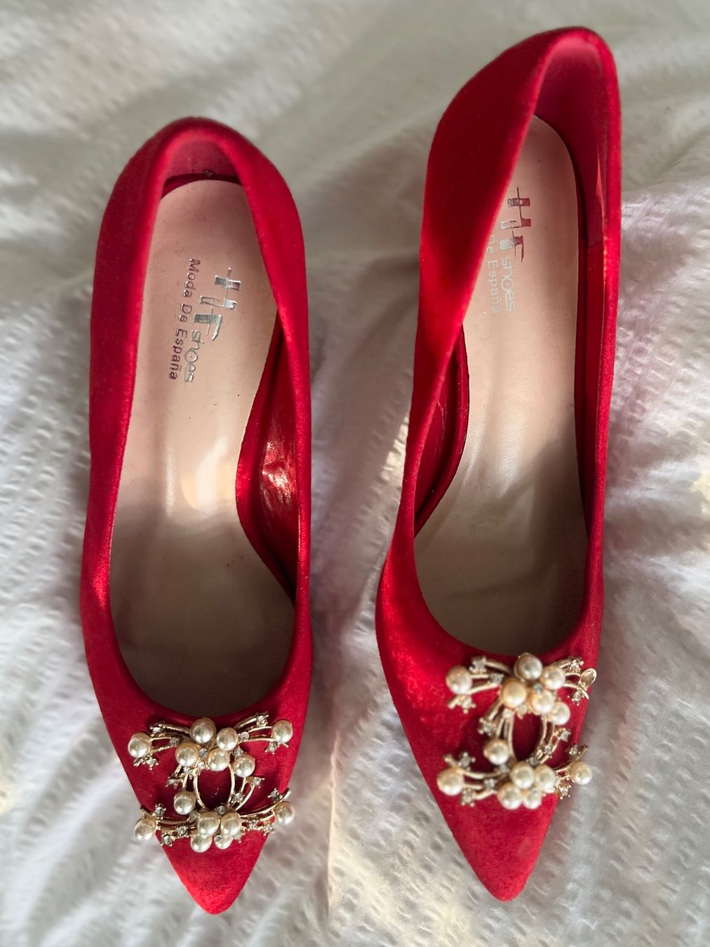 Scarpe da donna: Neue Pumps Gr. 39 - rot mit Perlendetails – Nuovo (secondo la descrizione) da Turgi venduto da SHK 3