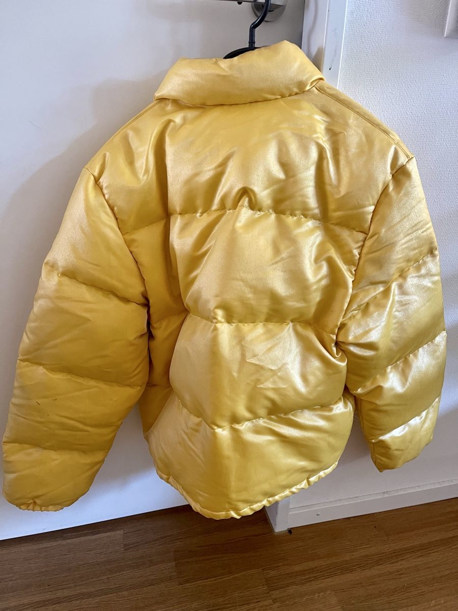 Moncler Jacken: Moncler Daunenjacke Gelb Grösse M – Gebraucht aus Zürich von rit_y22r 1