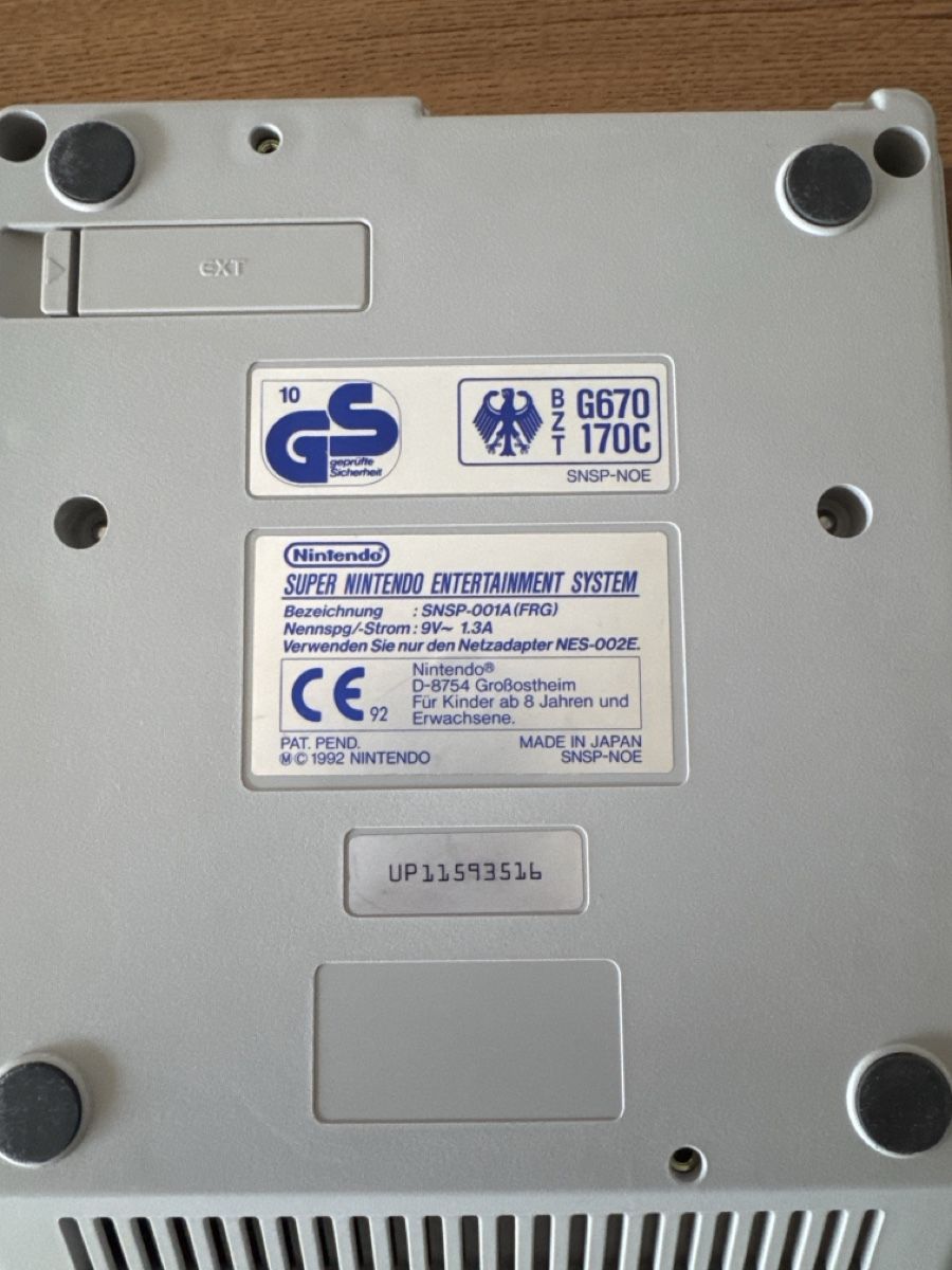 Nintendo Konsolen: Nintendo Super Entertainment System PAL Version Ovp m. Spiel – Gebraucht aus Lenzburg von eyworld 3