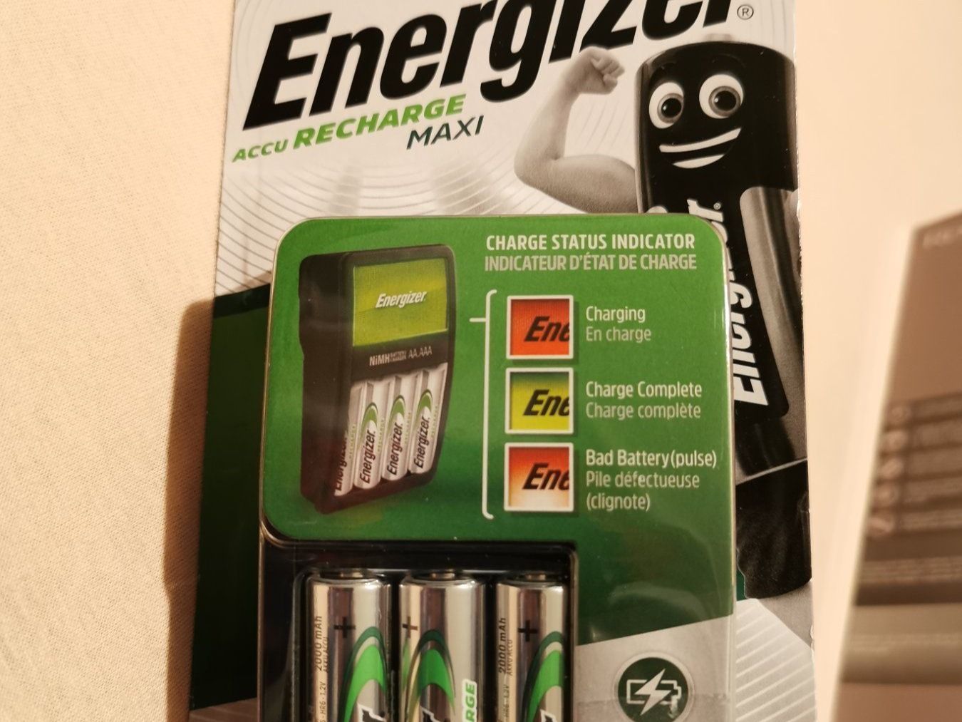 Caricatori & Batterie: Energizer Recharge Battarys & Charger – Nuovo e nell'imballaggio originale da St.Gallen venduto da tharuna