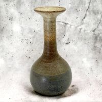 Vase soliflore en grès d'art signé par l'artiste