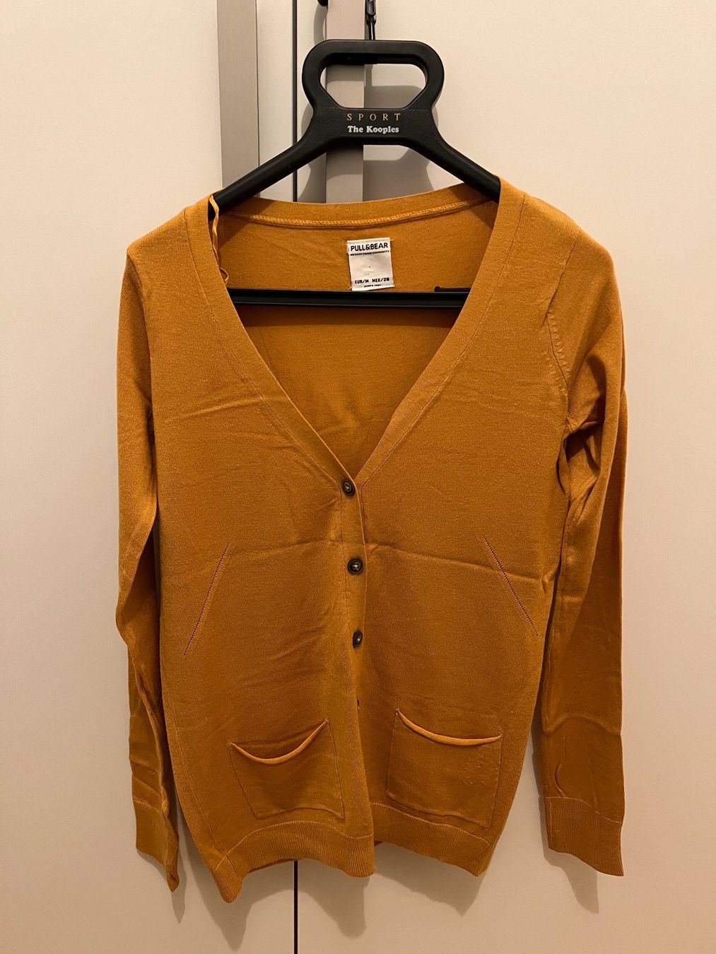 Pullover & Sweatshirts: Chic Cardigan Strickjäckli Gr M / 28 Sweater & Strickjacke – Gebraucht aus Basel von Harper.G 2