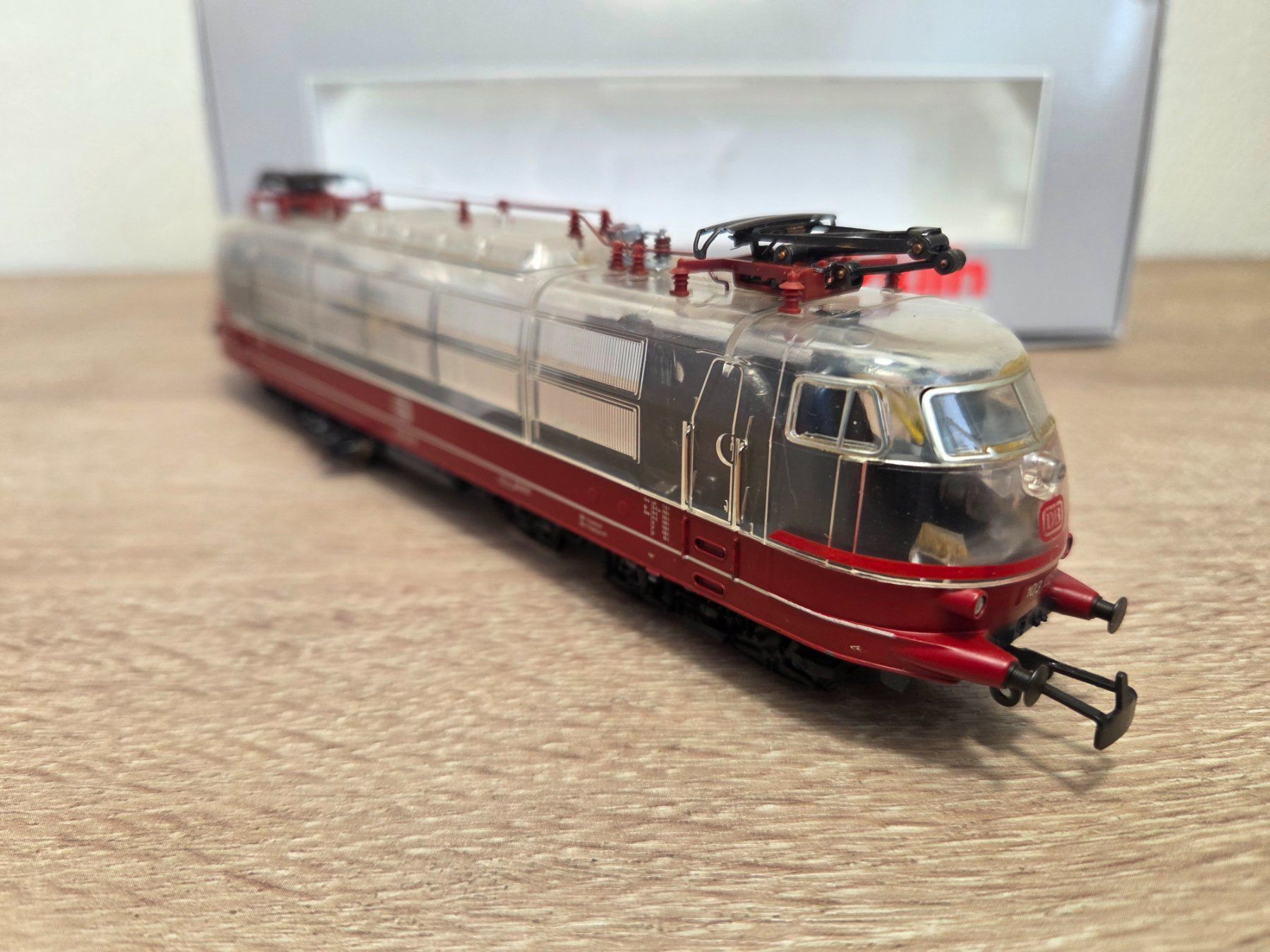 Märklin Modellini di ferrovie: Märklin 3757 E-Lok BR 103 DB Digital H0 – Usato da St-Aubin-Sauges venduto da Lo_Go 3