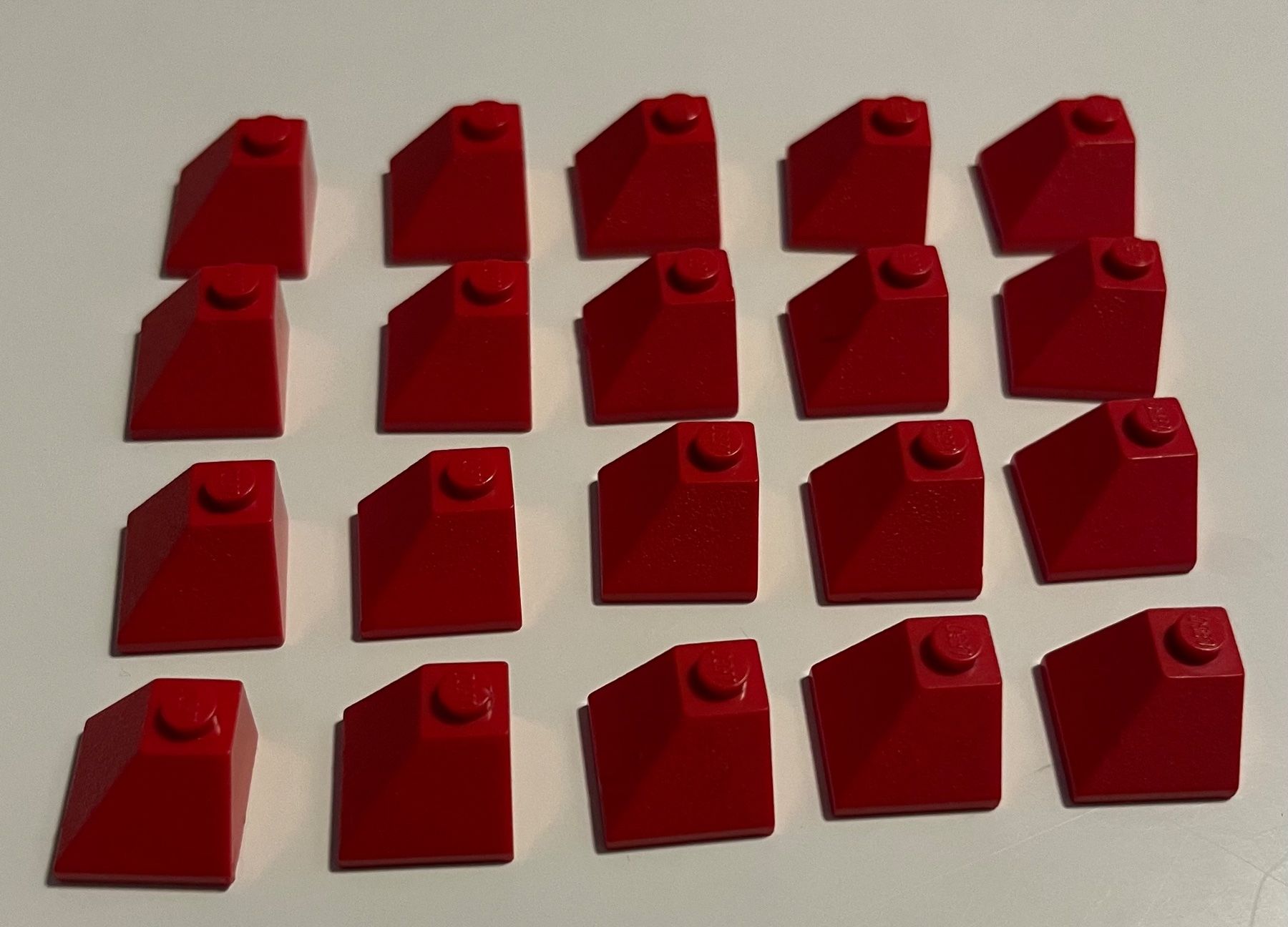 Lego Giocattoli: Lego #3045 Dach rot Eckstück 20 Stk – Usato da Birmenstorf AG venduto da Stricker11 1