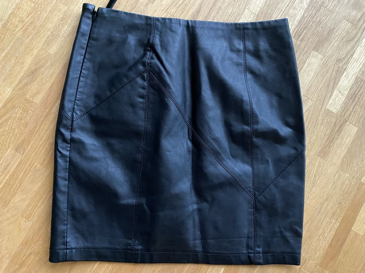 Röcke: NEU Mini Jupe Rock Kunstleder Gr. XS – Neu (gemäss Beschreibung) aus Winterthur von heart 1