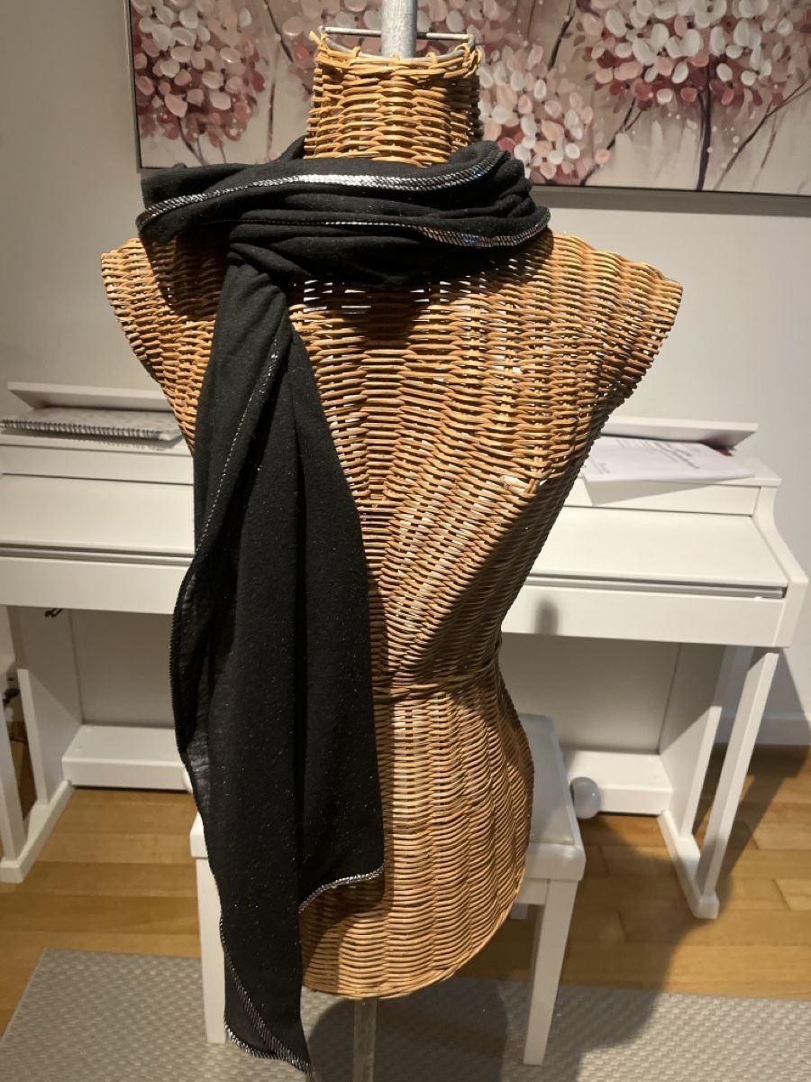 Foulard & Sciarpe: Breiter Schal mit Silberbordure und Glitzer – Usato da Solothurn venduto da Bobesch08 5
