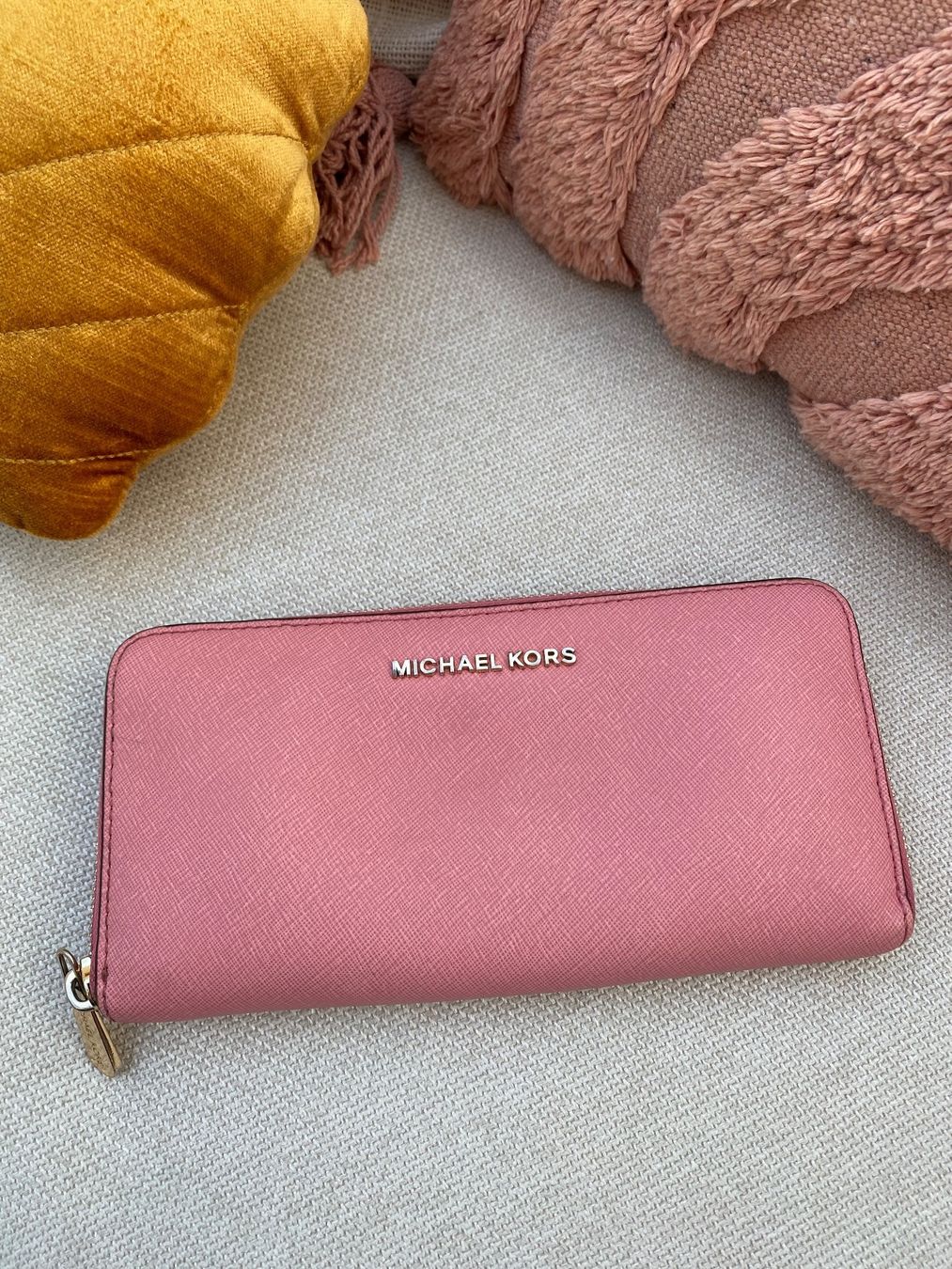 Michael Kors Portamonete: Michael Kors Continental Briefcase (NP 129 CHF) – Usato da Rüschlikon venduto da christin500