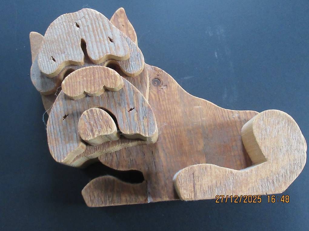 Statuette: Holzplastik Hund – Usato da Gümligen venduto da ChrigiSigi 2