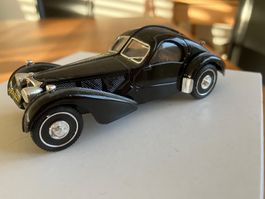Bugatti schwarz, guter Zustand! 1/43 Metall Rarit Brumm