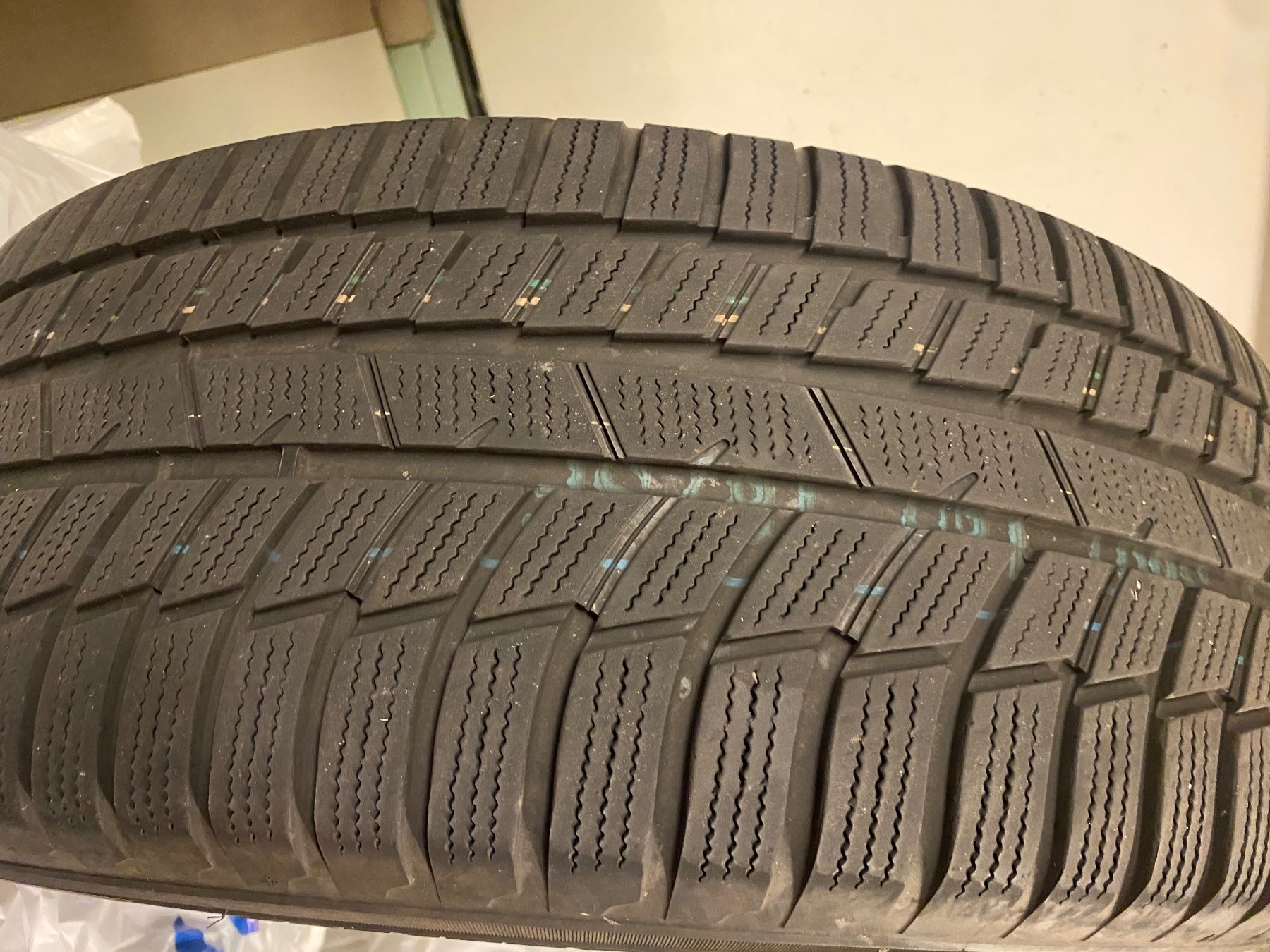 Jeep Pneumatici & Ruote complete: Cerchi invernali completi Grand Cherokee – Usato da Morbio Inferiore venduto da sol_wd6x 1