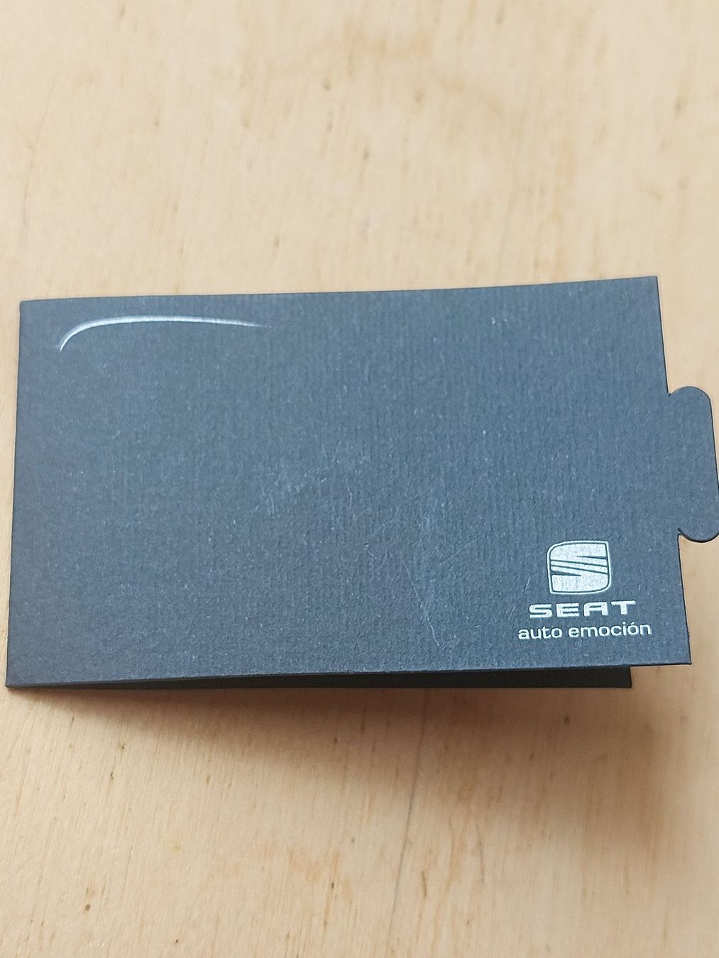Seat Placchette & Badge: SEAT - PIN – Usato da Gipf - Oberfrick venduto da Esnoopy