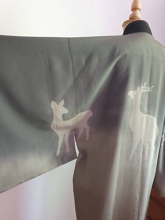 Internationale Kunst: Original Japanischer Seidenkimono – Gebraucht aus Basel von akp_c5zl 4