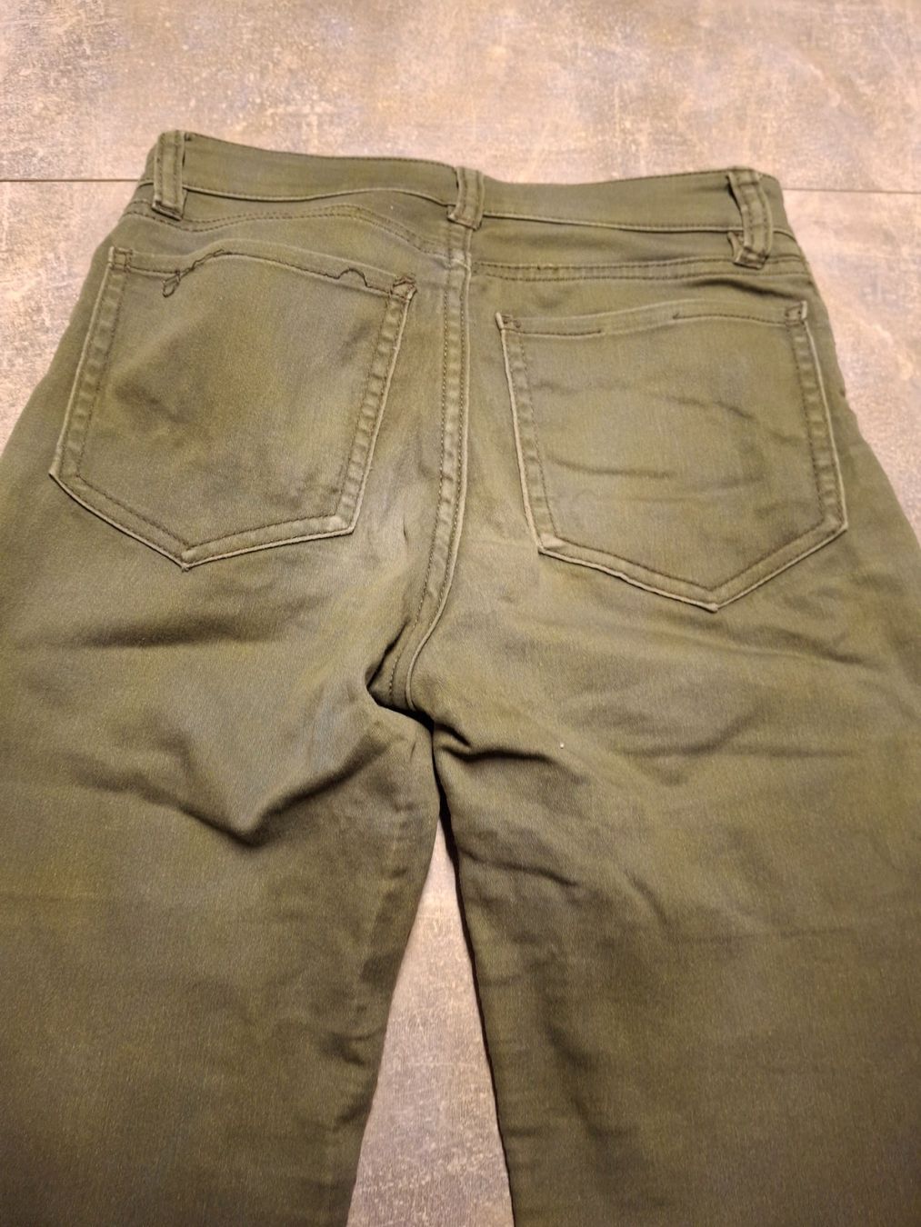 Pantaloni: Pantalon vert olive taille 34 marque LOGG – Usato da Villiers venduto da san_jn5w 5