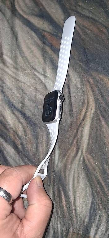 Smartwatch: Apple Watch 4 – Gebraucht aus Schötz von phi_t6ct 1