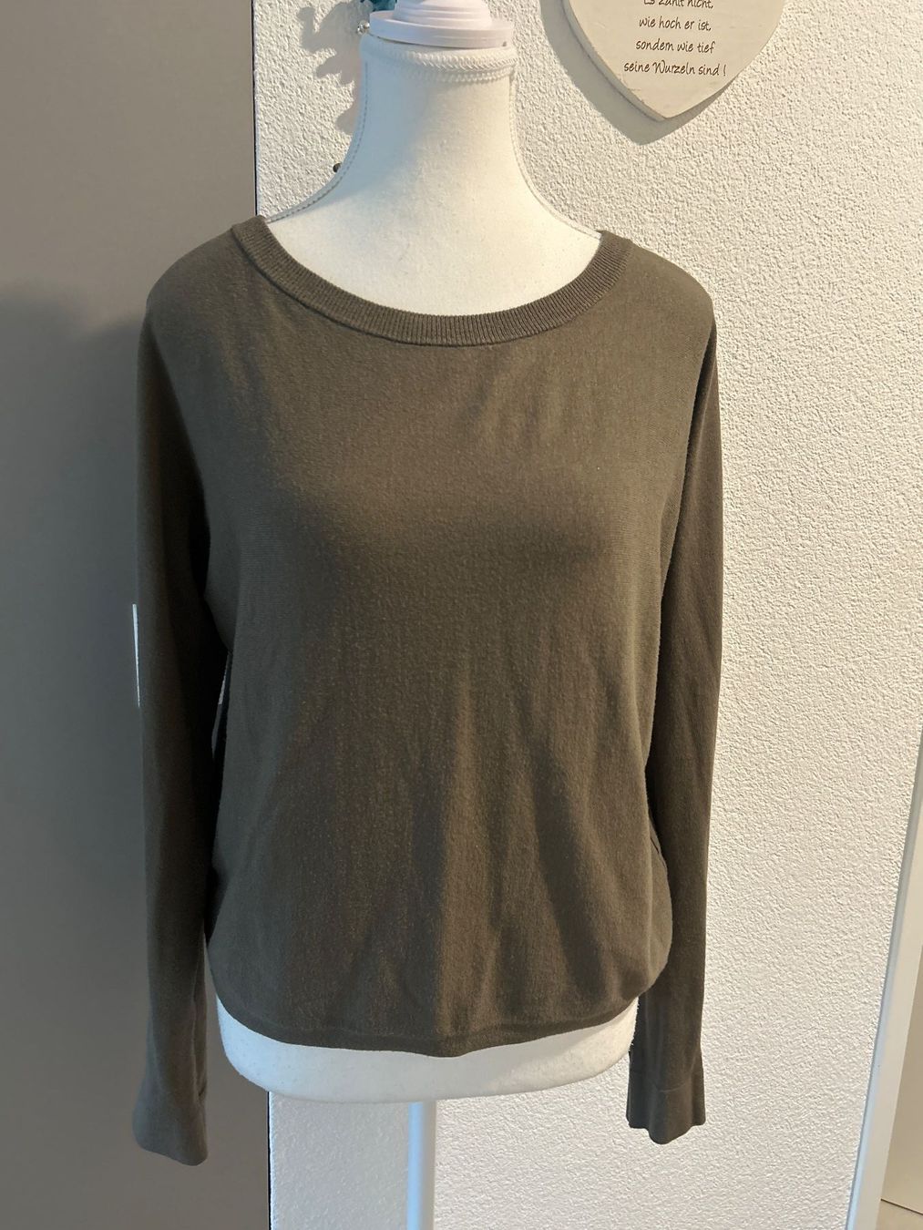 Comma Maglioni & Felpe: Damen Strickpullover olivgrün langarm von Comma Gr. 34 – Usato da Brunnen venduto da Nala2929